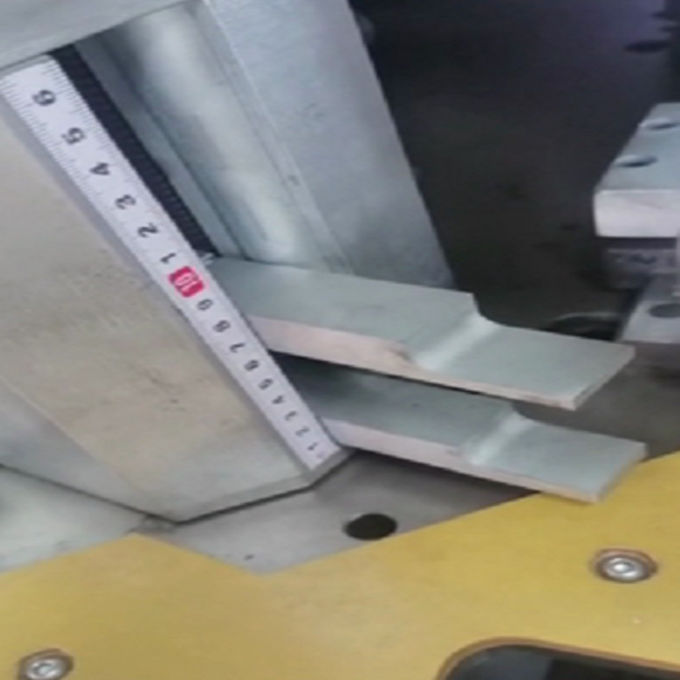 HEAVY DUTY ALUMINUM WINDOW DOOR MACHINE 6 KW CNC CORNER CRIMPING MACHINE 3